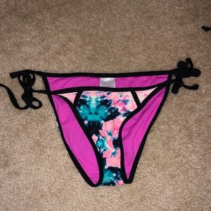 Size XS target swim bottom